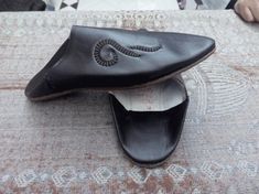 Moroccan Interior Design Leather Slippers 5.jpg